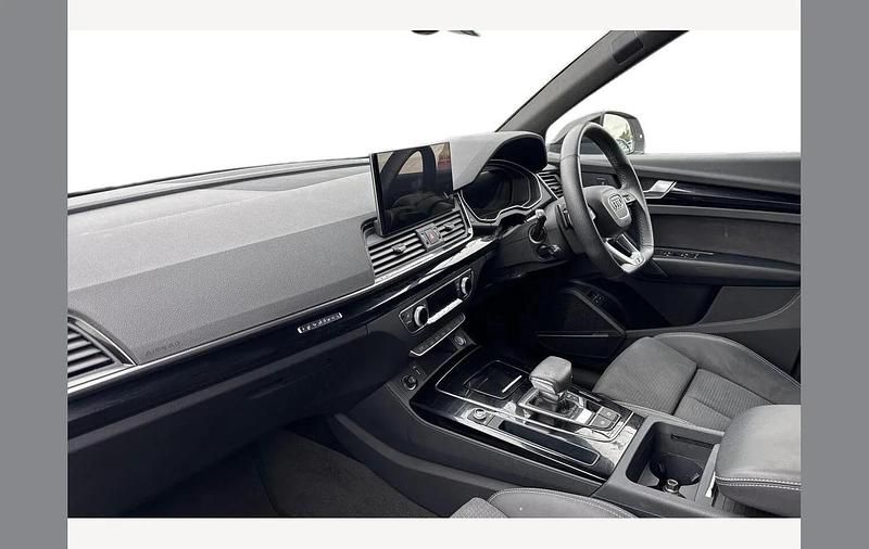 Used Audi Q5 Black Edition 299 HP (219 kW) 2024 Arkona white SUV