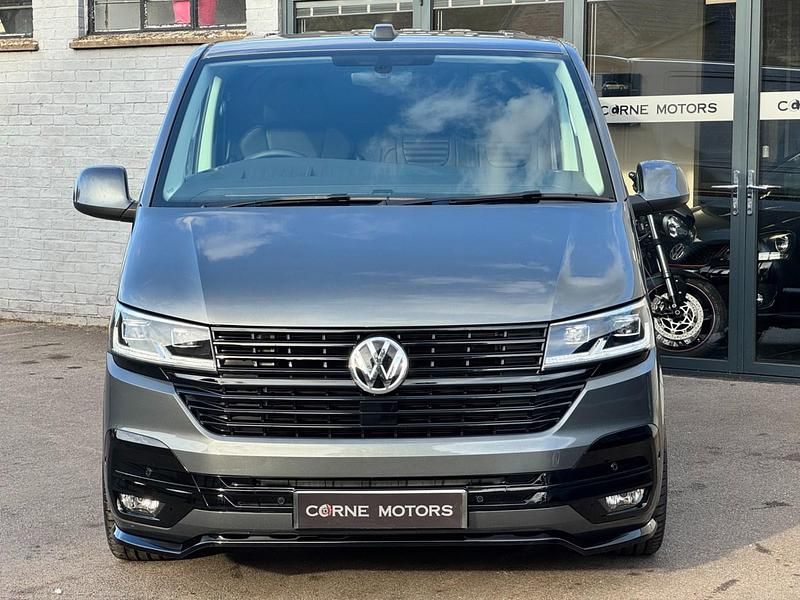 Używany VW Transporter Highline 204 KM (150 kW) 2024 Szary Van
