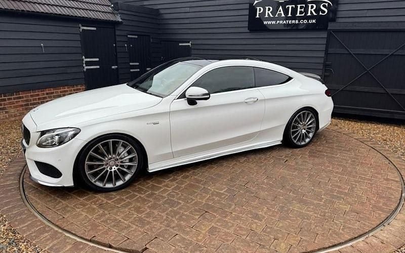 Used Mercedes C300 AMG Line Premium 245 HP (180 kW) 2016 White Coupe