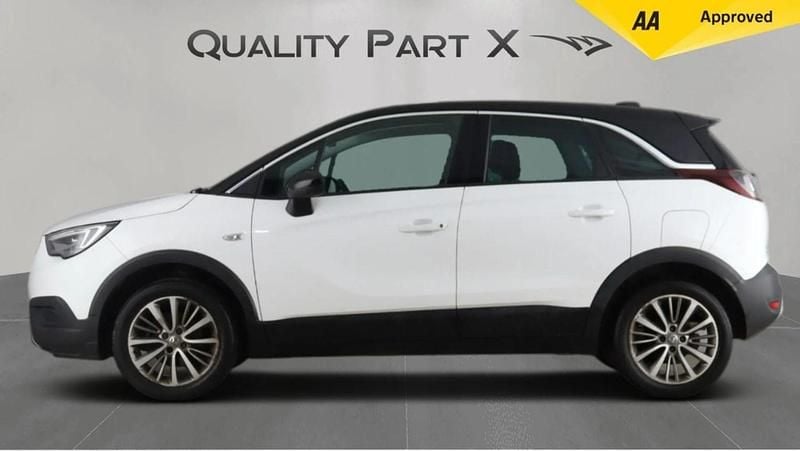 Used Vauxhall Crossland X SRi 110 HP (80 kW) 2020 White SUV