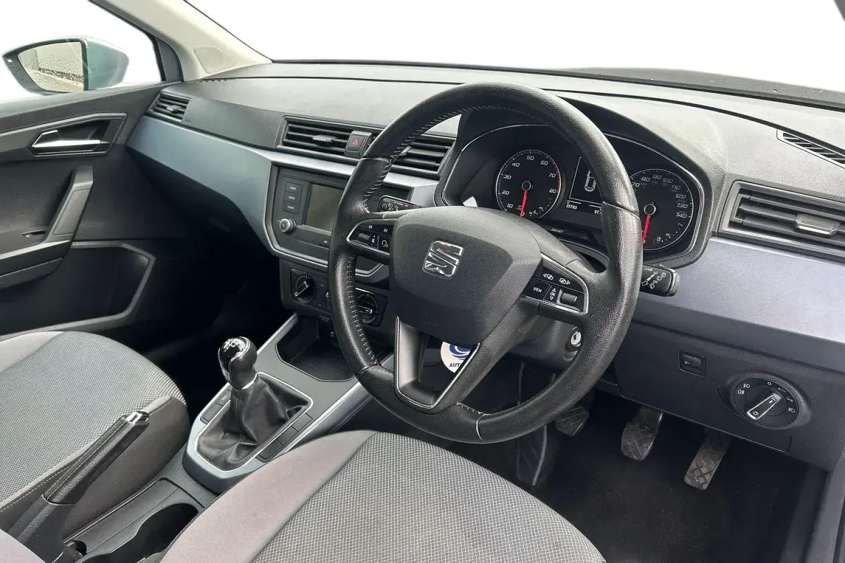 Begagnad Seat Arona XCELLENCE 115 HK (84 kW) 2018 Svart SUV
