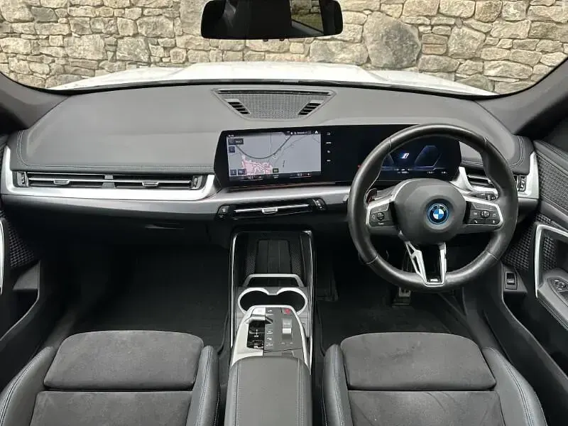Usado BMW iX1 M Sport 227 kW (309 HP) 2023 Branco SUV