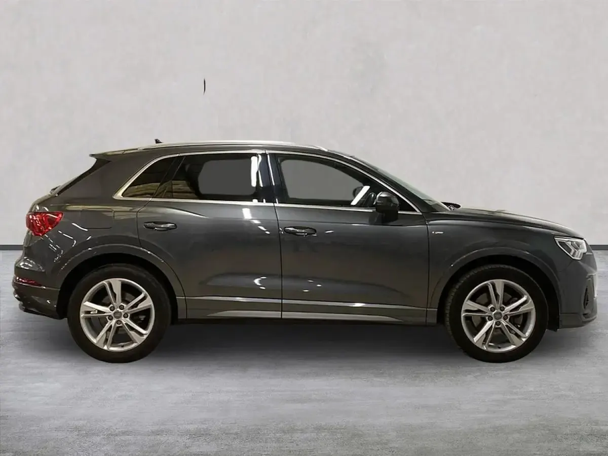 Używany Audi Q3 S-Line 190 KM (139 kW) 2019 Szary SUV