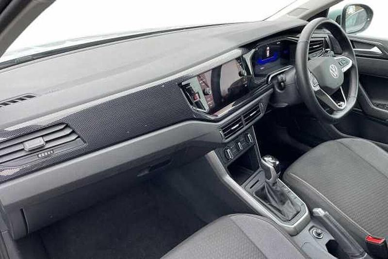 Used VW Taigo Life 115 HP (84 kW) 2025 Silver SUV