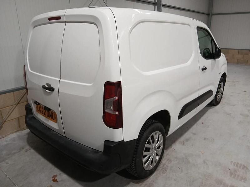 Used Citroën Berlingo 100 HP (73 kW) 2022 White MPV