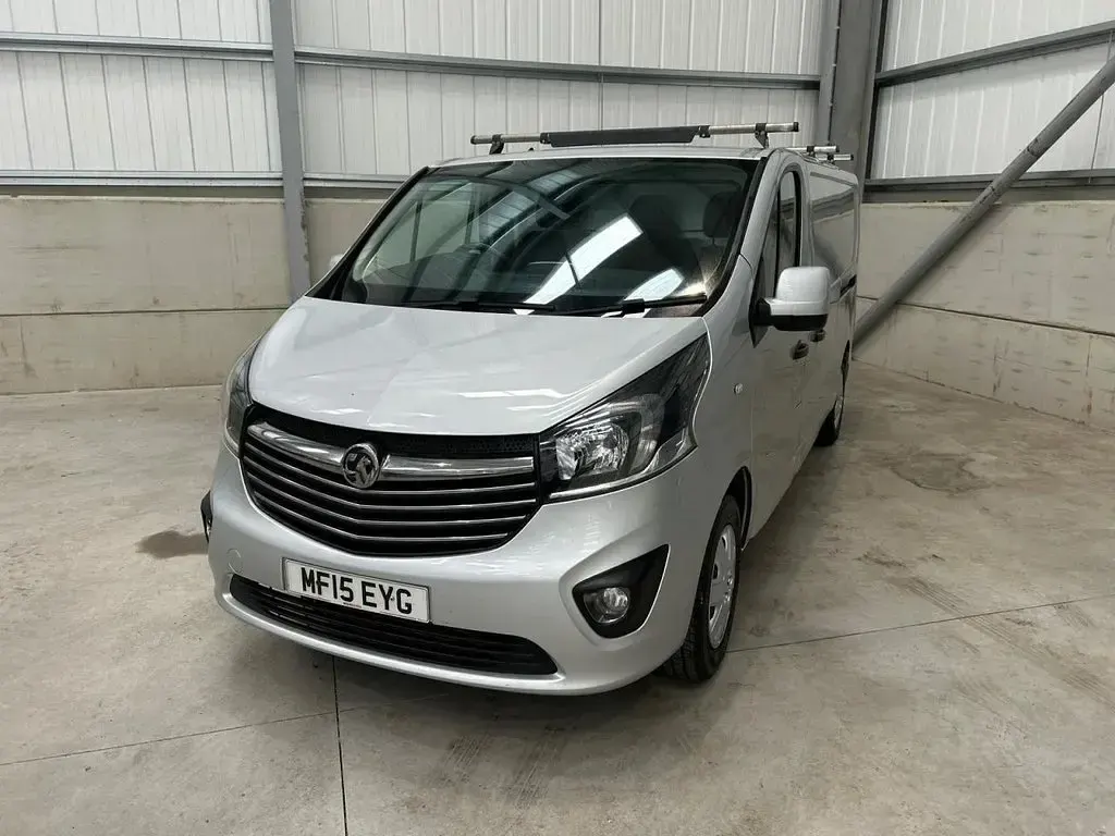 Used Vauxhall Vivaro Sportive 115 HP (84 kW) 2015 Grey