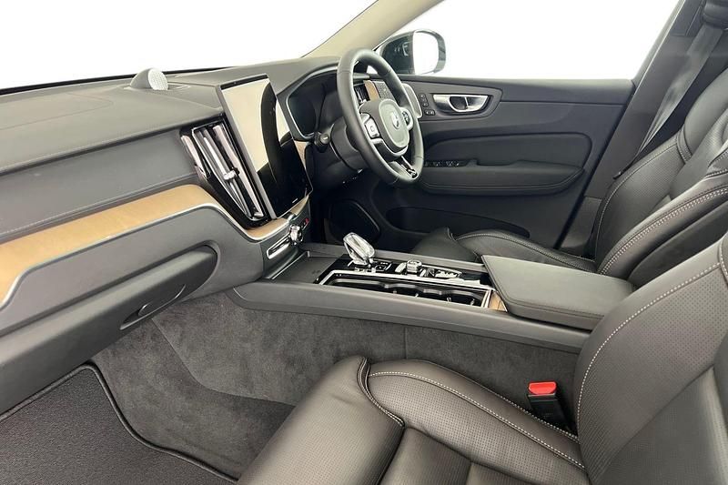 Used Volvo XC60 Ultra 455 HP (334 kW) 2025 Vapour grey SUV