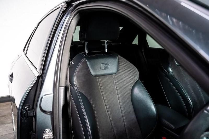 Used Audi A4 S-Line 163 HP (119 kW) 2021 Grey Sedan