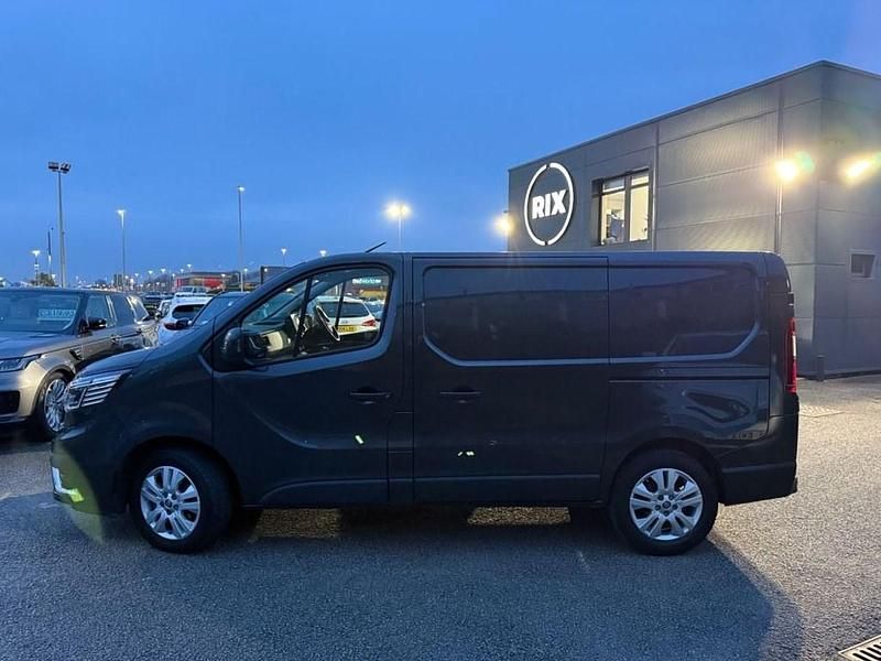 Used Renault Trafic 2023 Grey MPV
