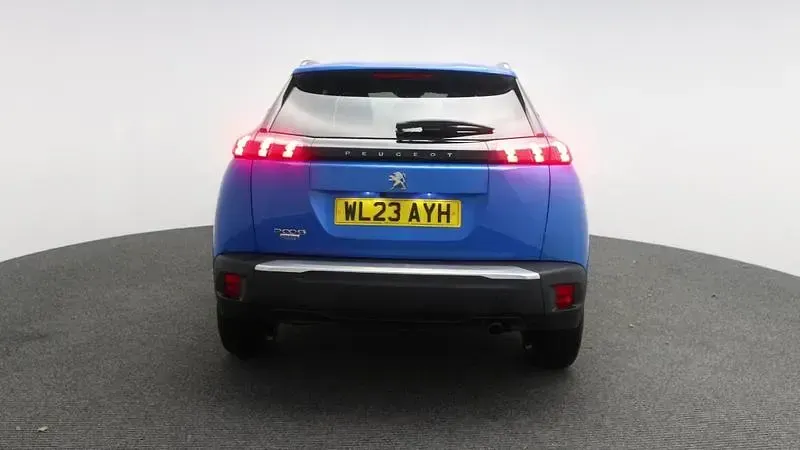 Used Peugeot 2008 Allure+ 100 HP (73 kW) 2023 Blue SUV