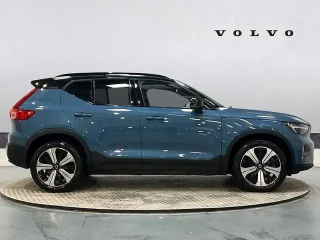 Used Volvo XC40 Core 169 kW (231 HP) 2022 Blue SUV