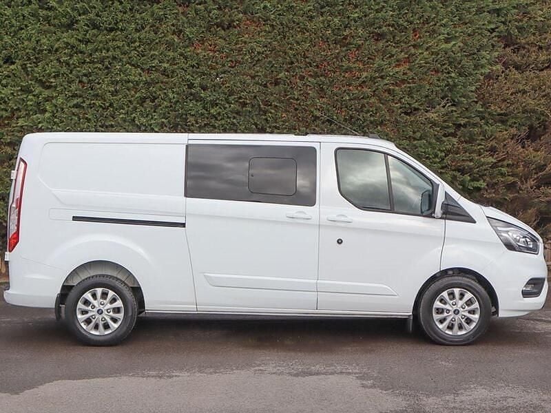 Used Ford Transit Custom Limited 130 HP (95 kW) 2022 White Van