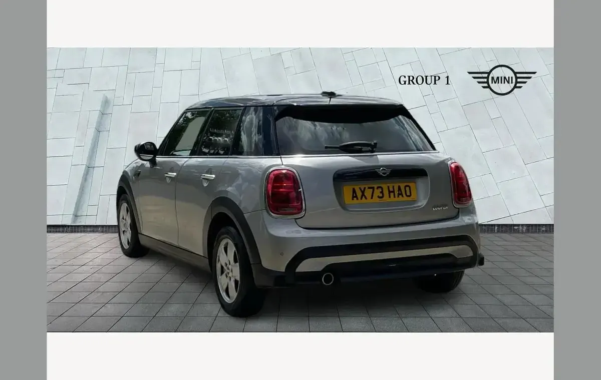 Used Mini Cooper Classic 136 HP (100 kW) 2024 Silver Hatchback