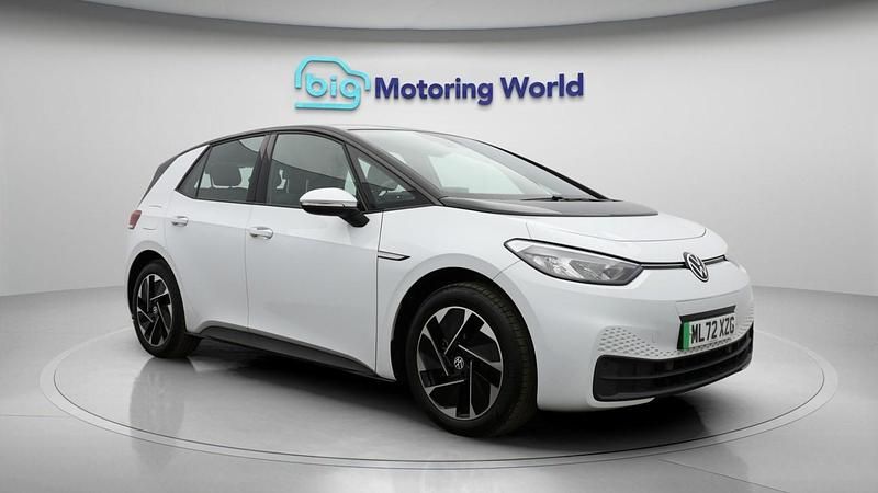 Used VW ID.3 Pure 110 kW (150 HP) 2021 White Hatchback
