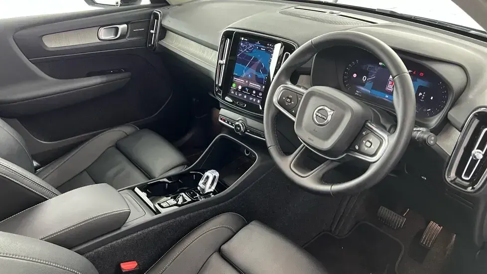 Used Volvo XC40 Ultra 194 HP (142 kW) 2025 Blue SUV