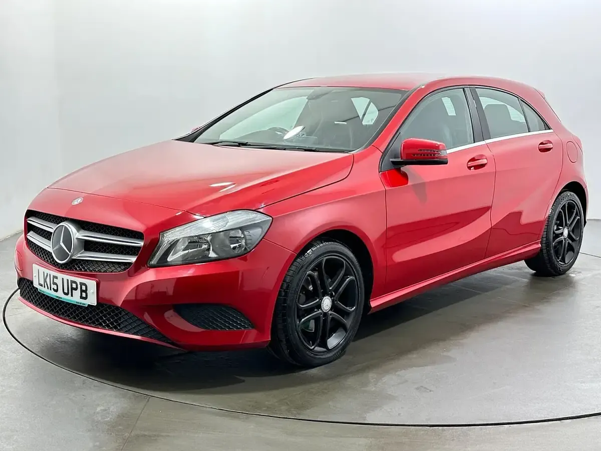 Used Mercedes A200 136 HP (100 kW) 2015 Red Hatchback