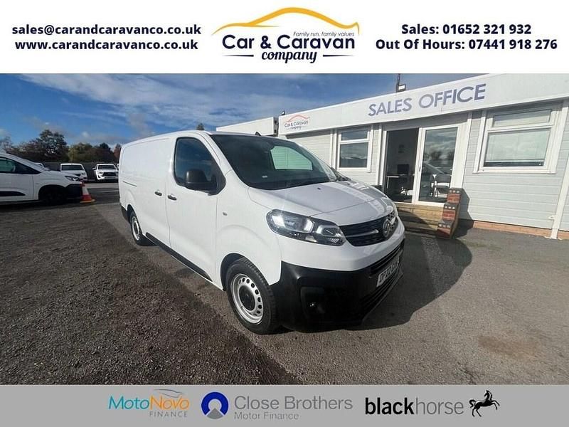 White Used 2022 Vauxhall Vivaro S Van | £11,950 (Good price) - Image 1/4