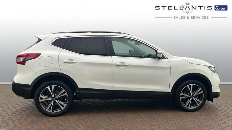Blue Used 2019 Nissan Qashqai N-Connecta SUV | £10,863 (Fair price) - Image 1/4