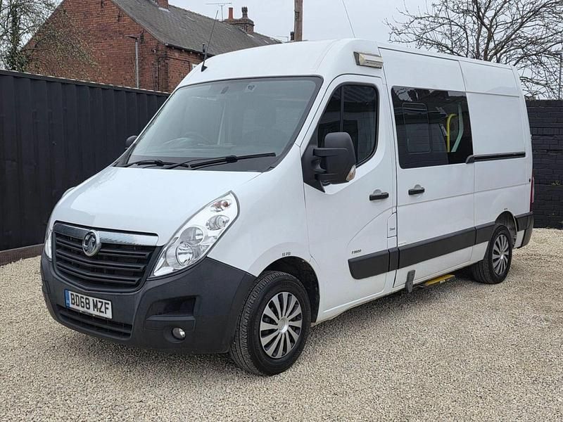 Used Vauxhall Movano 130 HP (95 kW) 2018 White MPV