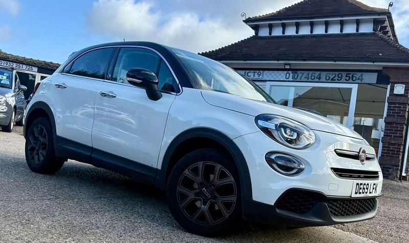 White and black Used 2019 Fiat 500X Anniversary SUV | £8,888 (Fair price) - Image 1/4