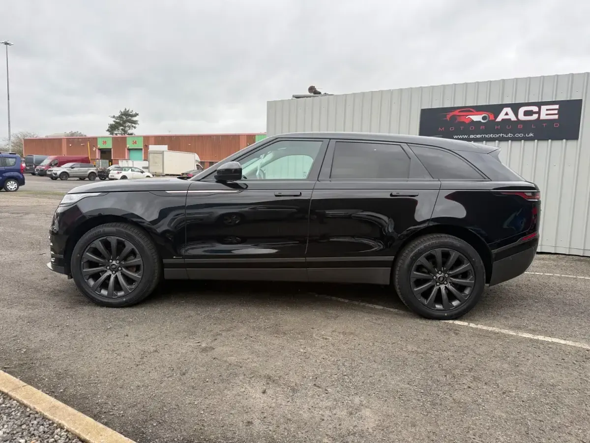 Used Land Rover Range Rover Velar SE Dynamic 2018 Black SUV