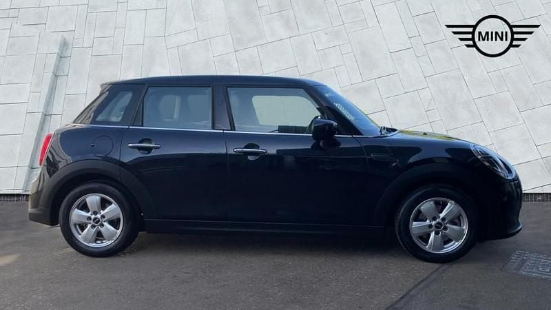 Used Mini ONE Classic 101 HP (74 kW) 2022 Black Hatchback