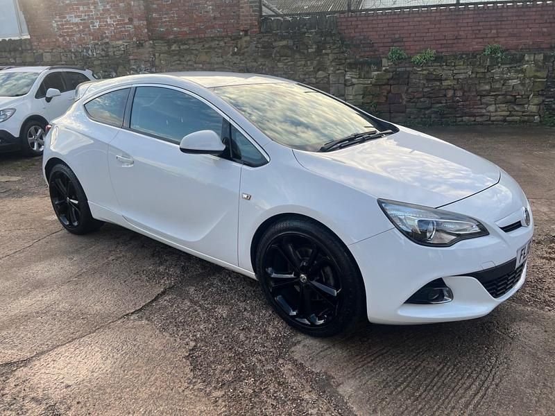 White Used 2016 Vauxhall Astra GTC Edition Hatchback | £5,495 (Fair price) - Image 1/4