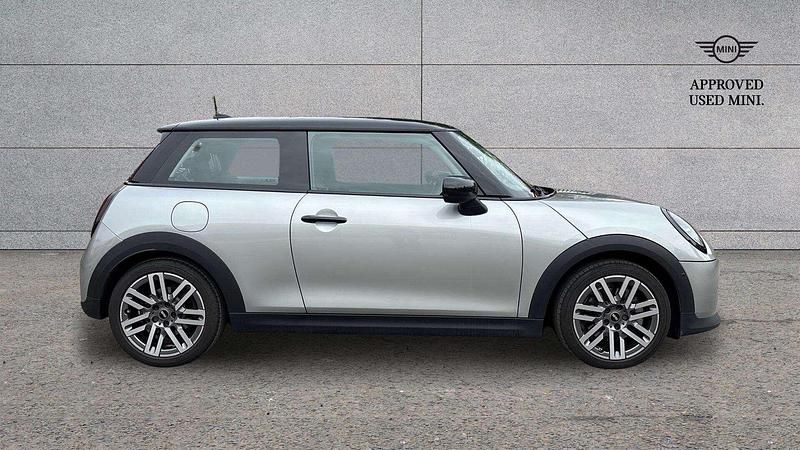 Used Mini Cooper Hatch 113 kW (154 HP) 2025 Silver Hatchback