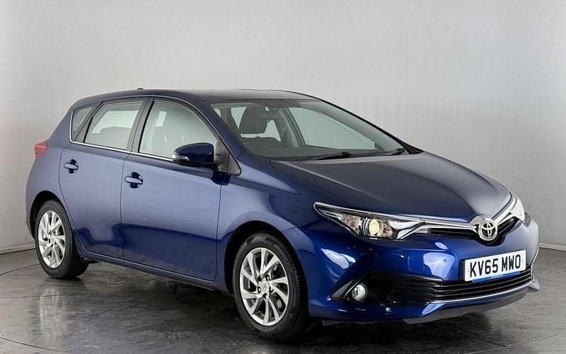 Blue Used 2016 Toyota Auris Business Edition Hatchback | £6,450 (Fair price) - Image 1/3