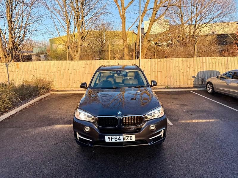Begagnad BMW X5 Executive 2014 Grå SUV