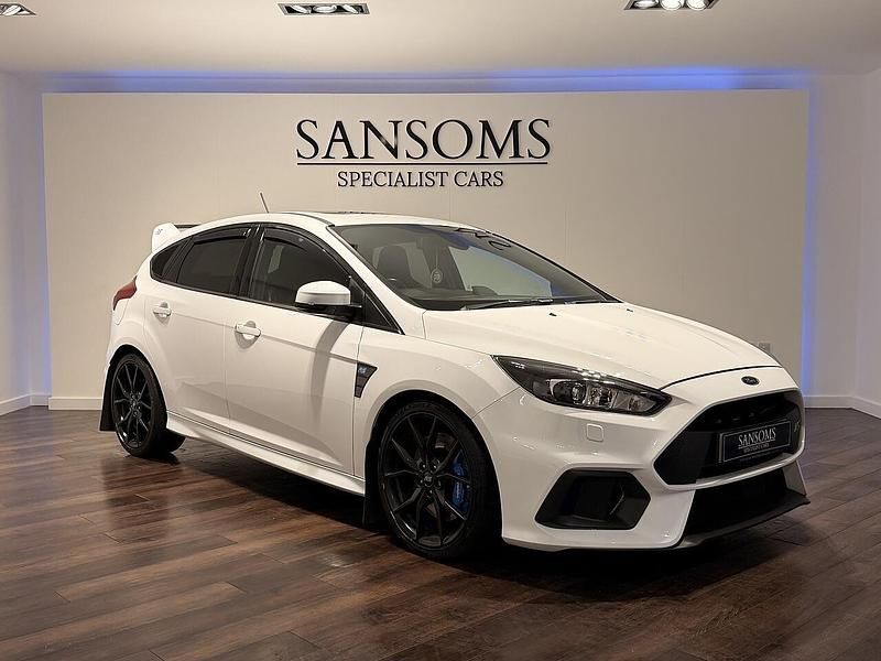 Used Ford Focus RS 350 HP (257 kW) 2017 White Hatchback