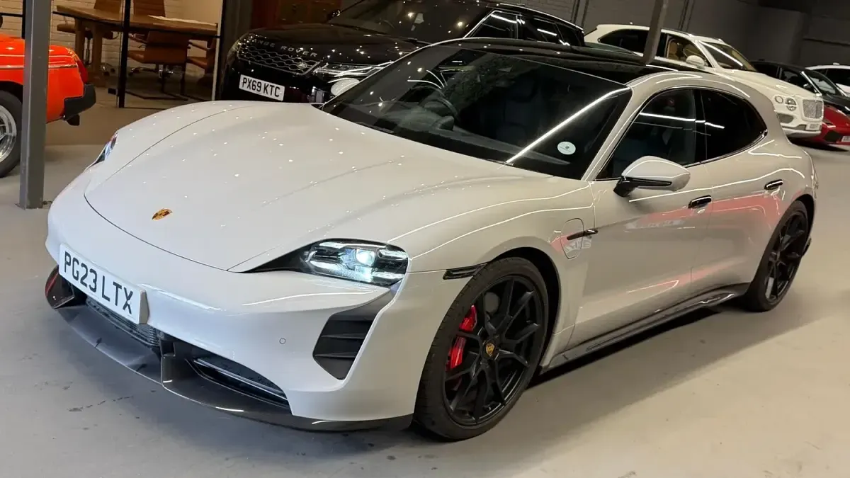 Used Porsche Taycan Performance Package 439 kW (598 HP) 2023 Grey Estate