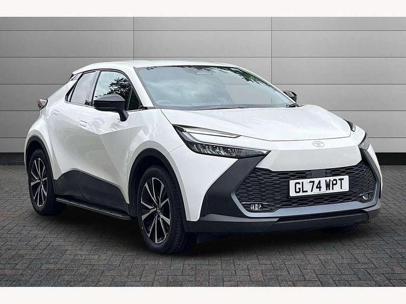 White Used 2025 Toyota C-HR+ Design SUV | £28,095 - Image 1/2