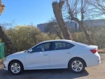 Used Skoda Octavia SE Technology 150 HP (110 kW) 2021 White Hatchback