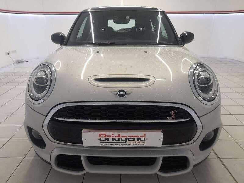 Używany Mini Cooper S Hatch 2019 Srebrny Hatchback