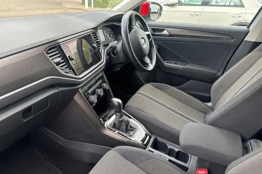 Used VW T-Roc Design 150 HP (110 kW) 2019 Silver SUV