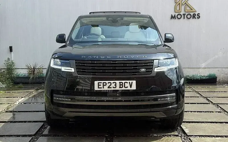 Used Land Rover Range Rover HSE 400 HP (294 kW) 2023 Black SUV