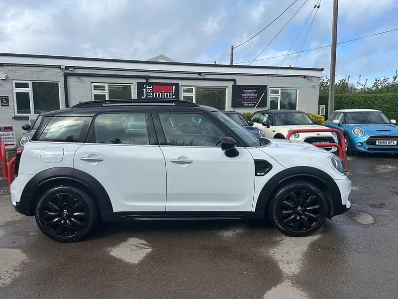 Used Mini Cooper 2018 White Hatchback