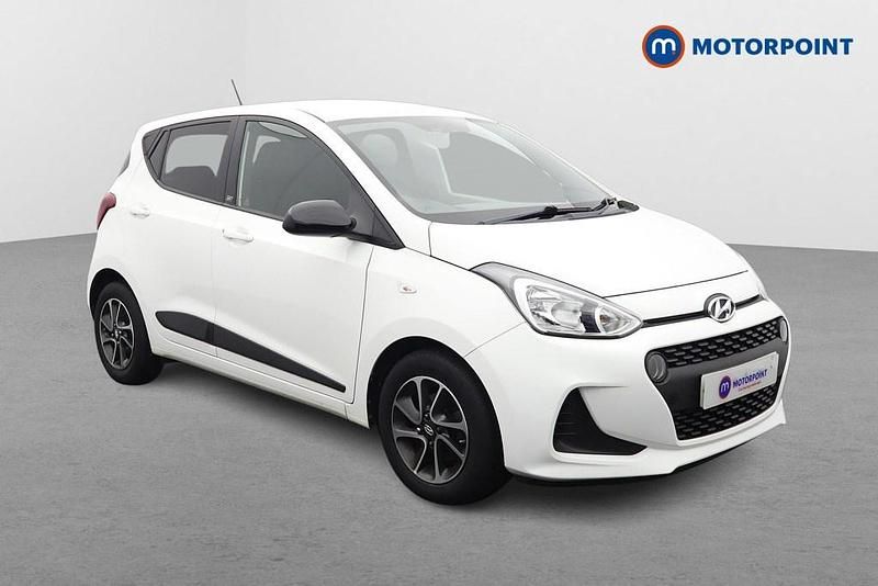 Used Hyundai i10 GO! 67 HP (49 kW) 2018 White Hatchback