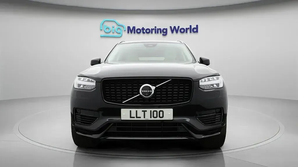Begagnad Volvo XC90 Plus 455 HK (334 kW) 2024 Svart SUV