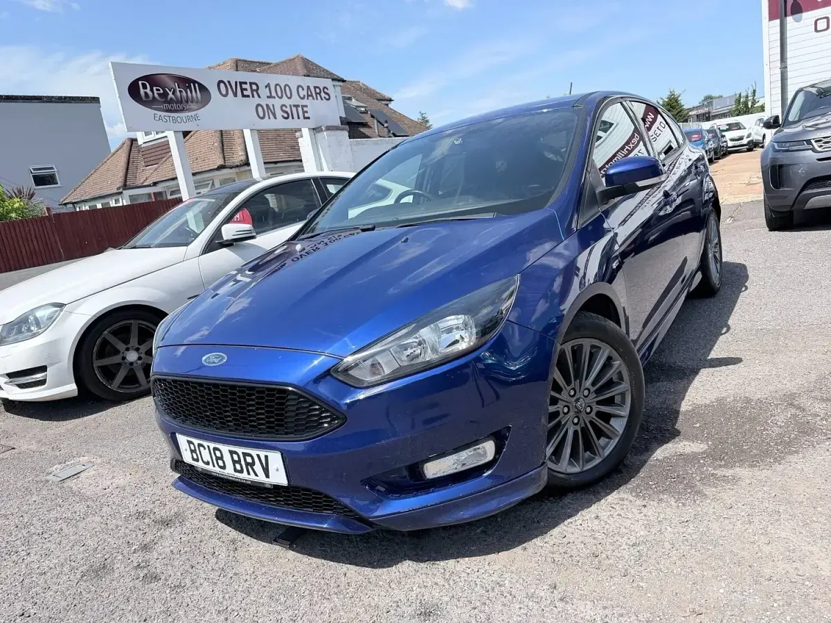 Used Ford Focus ST-Line 140 HP (102 kW) 2018 Blue Hatchback