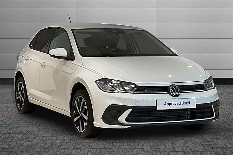 Pure white Used 2025 VW Polo Match Hatchback | £20,990 (Fair price) - Image 1/3