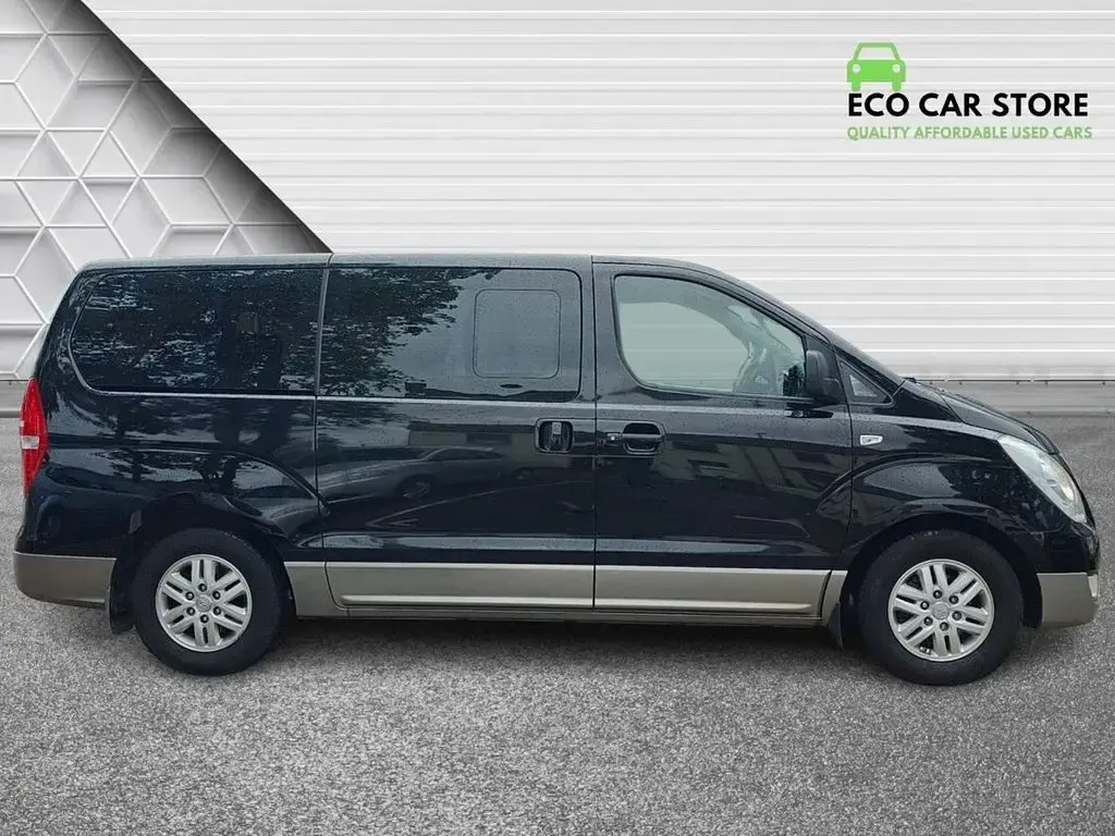 Used Hyundai I800 SE 170 HP (125 kW) 2017 Black MPV