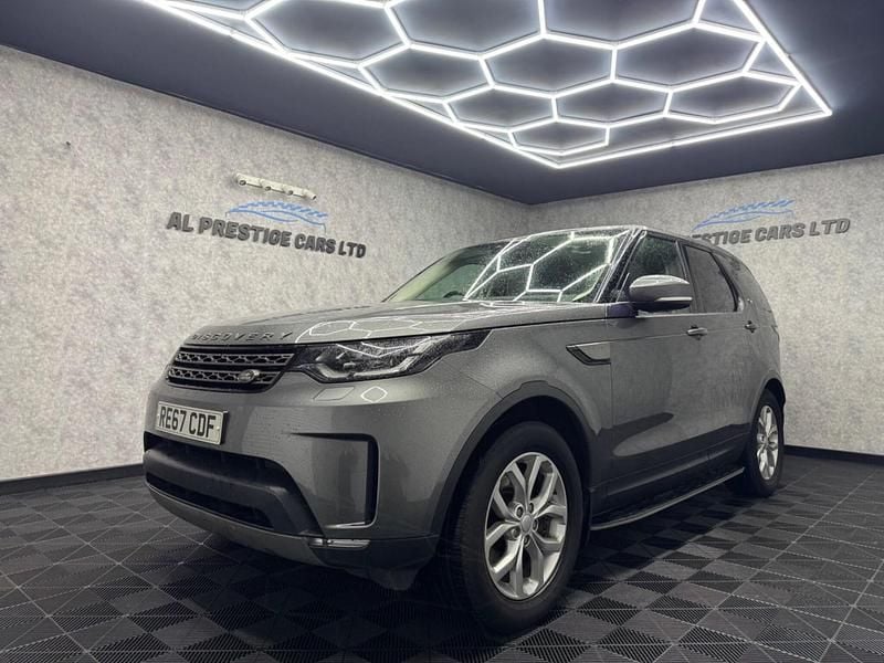 Grey Used 2017 Land Rover Discovery 5 SE SUV | £15,999 (A bit pricey) - Image 1/4