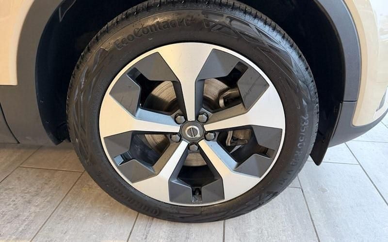 Used Volvo XC40 Plus 197 HP (144 kW) 2025 SUV