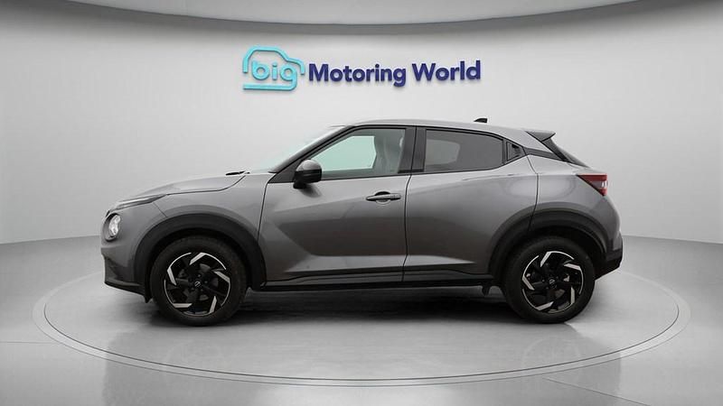 Used Nissan Juke N-Connecta 114 HP (83 kW) 2023 Grey SUV