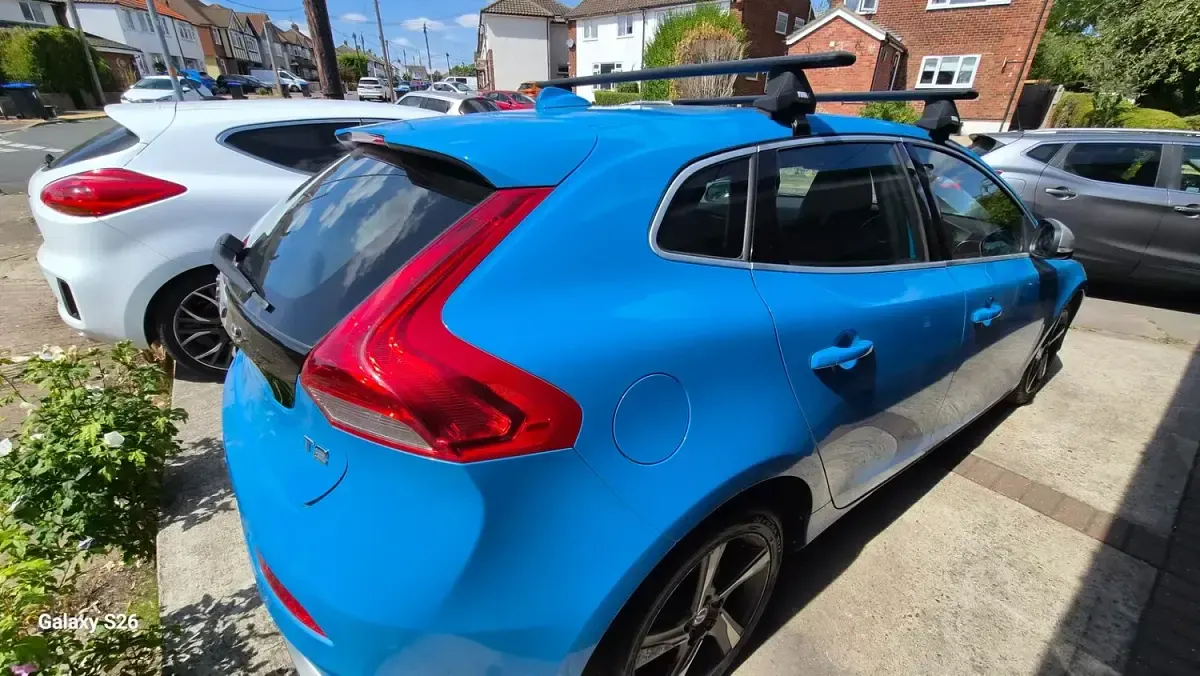 Used Volvo V40 R-Design 2016 Blue Hatchback