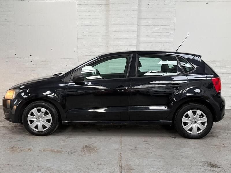 Used VW Polo S 70 HP (51 kW) 2010 Black Hatchback