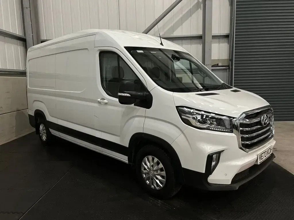Used Maxus V90 163 HP (119 kW) 2024 White Van