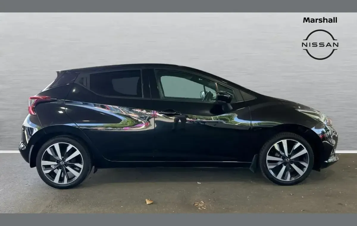 Used Nissan Micra Tekna 90 HP (66 kW) 2018 Black Hatchback